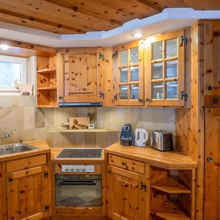 Apartamento Chesa Anemona Al Lej By Interhome São Moritz